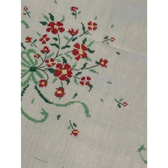 Vintage Cross Stitch Red Green Floral Unfinished Table Cloth - Picture 3 of 7